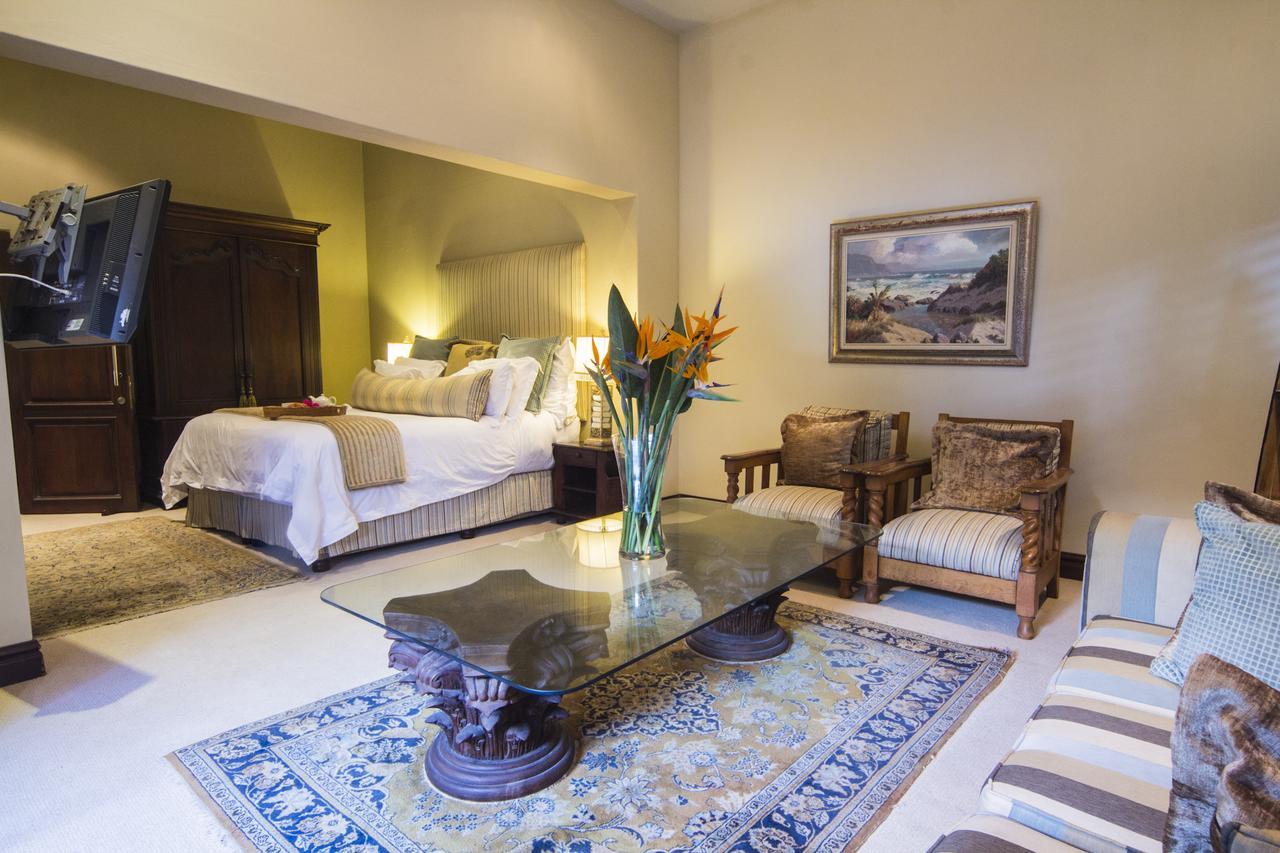คาวรี่โคฟเกสต์เฮาส์ La Lucia ภายนอก รูปภาพ