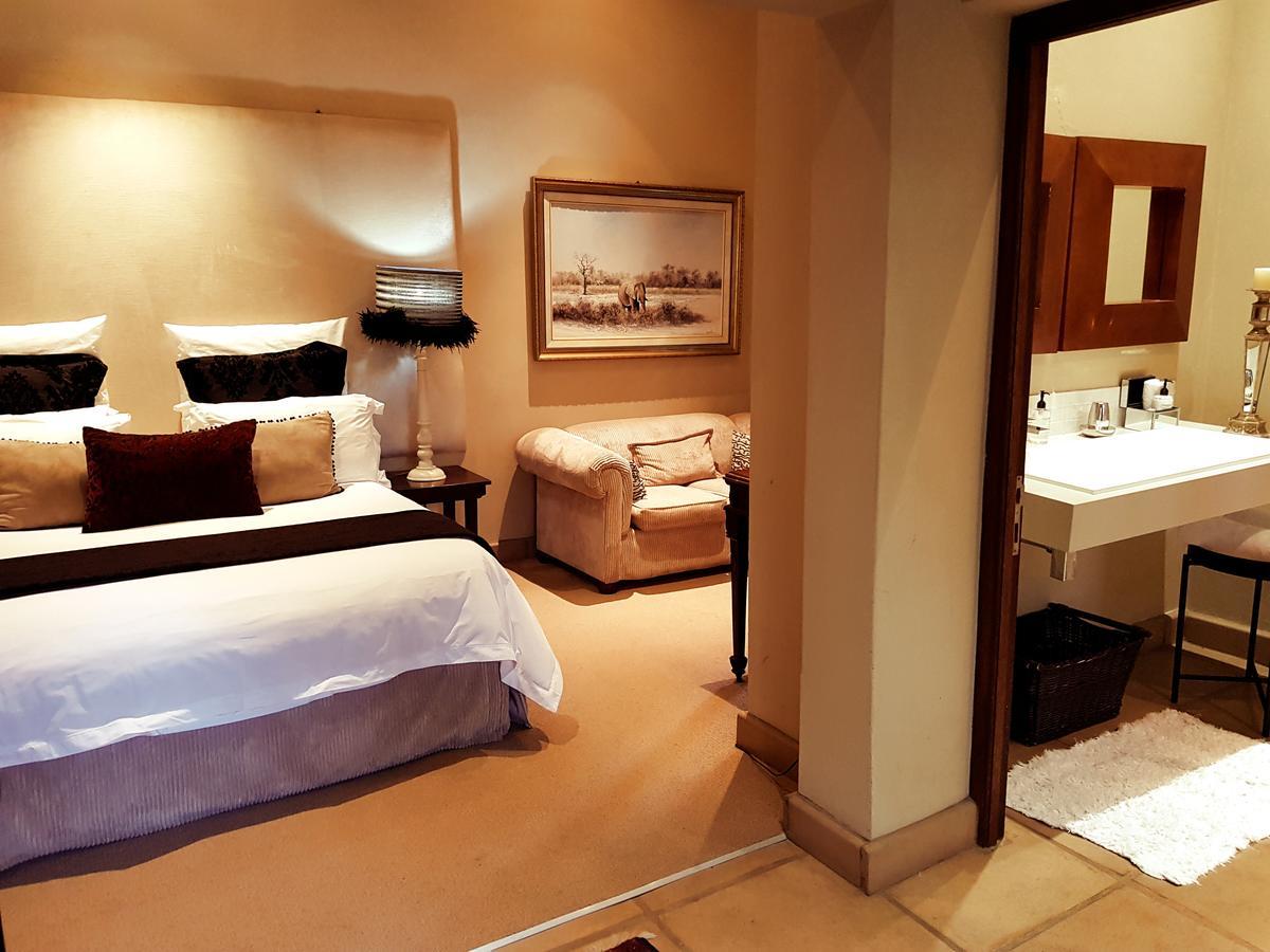 คาวรี่โคฟเกสต์เฮาส์ La Lucia ภายนอก รูปภาพ