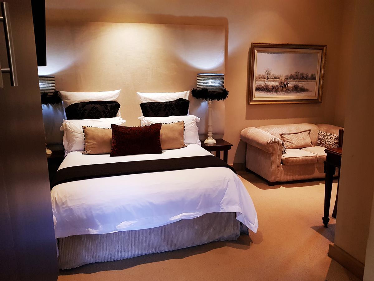 คาวรี่โคฟเกสต์เฮาส์ La Lucia ภายนอก รูปภาพ